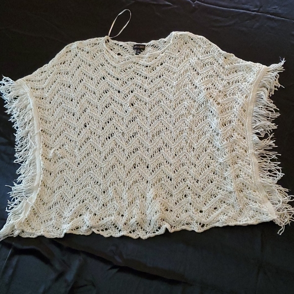 Knit Shrug/Cover Top - Picture 2 of 8